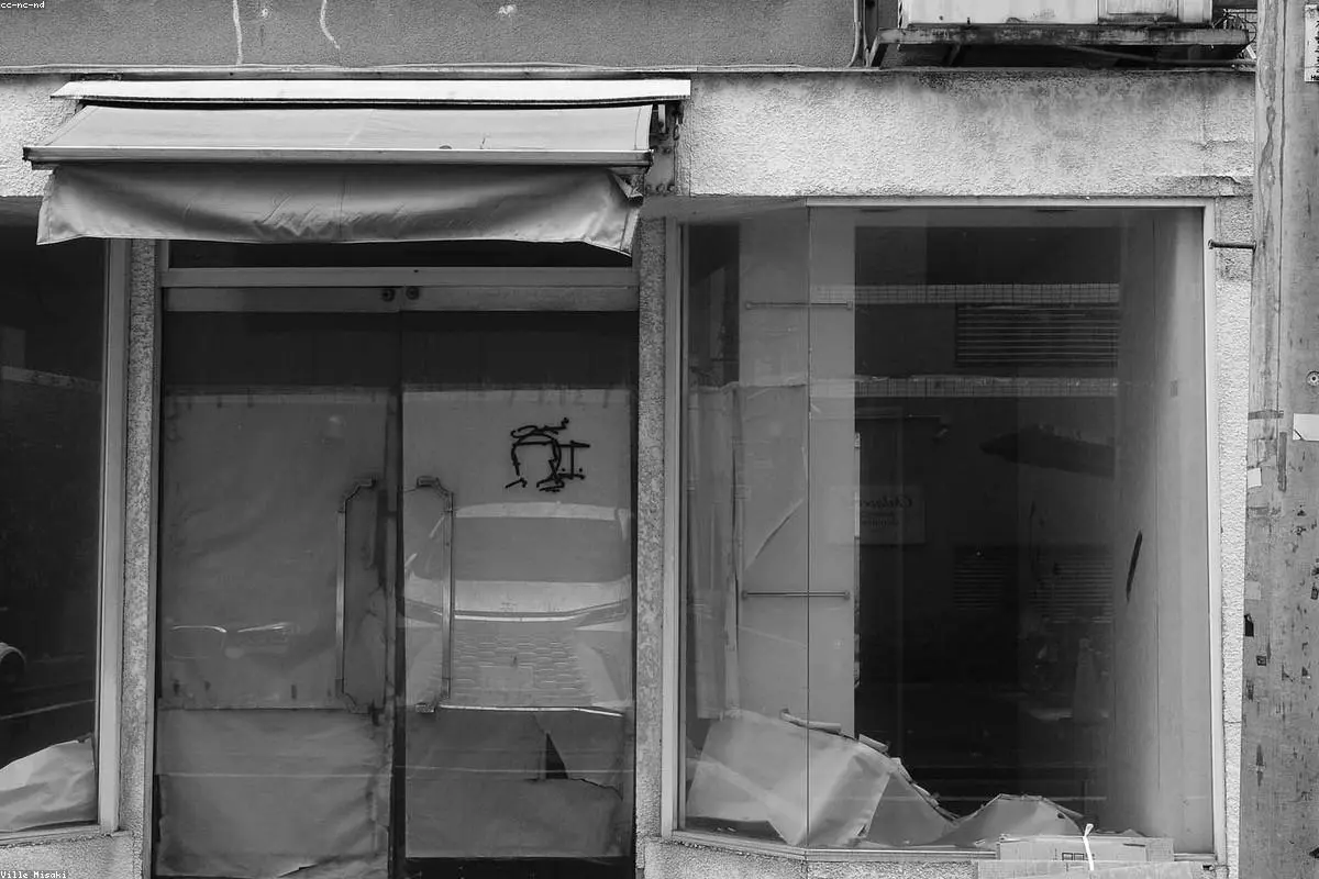 The Great Hiring Chill: Why Small Businesses Are Pulling Back as Vacancies Hit a Five-Year Low