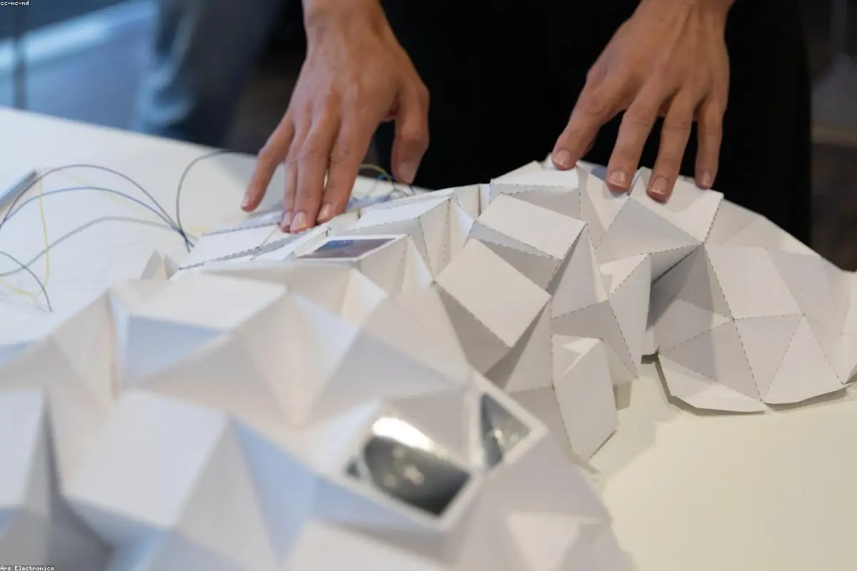 Beyond the Metal Mitten: Why the Human Hand Remains Robotics’ Greatest Hurdle