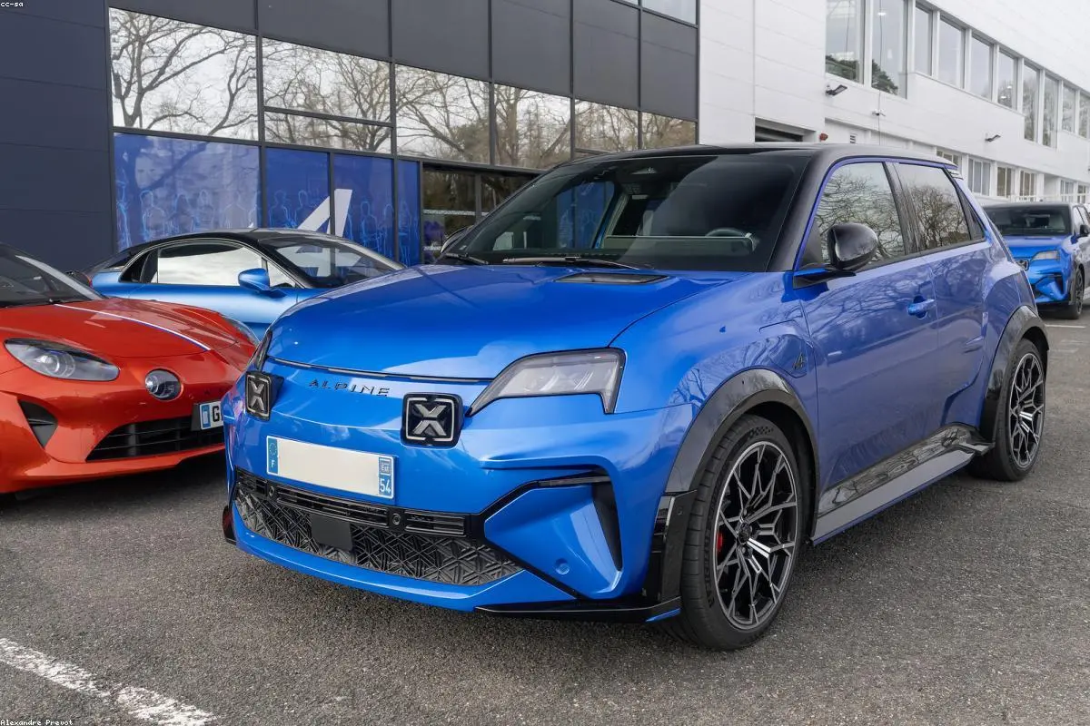 Steering a Different Path: Why the UK is Shrugging Off the Chinese EV 'Threat'