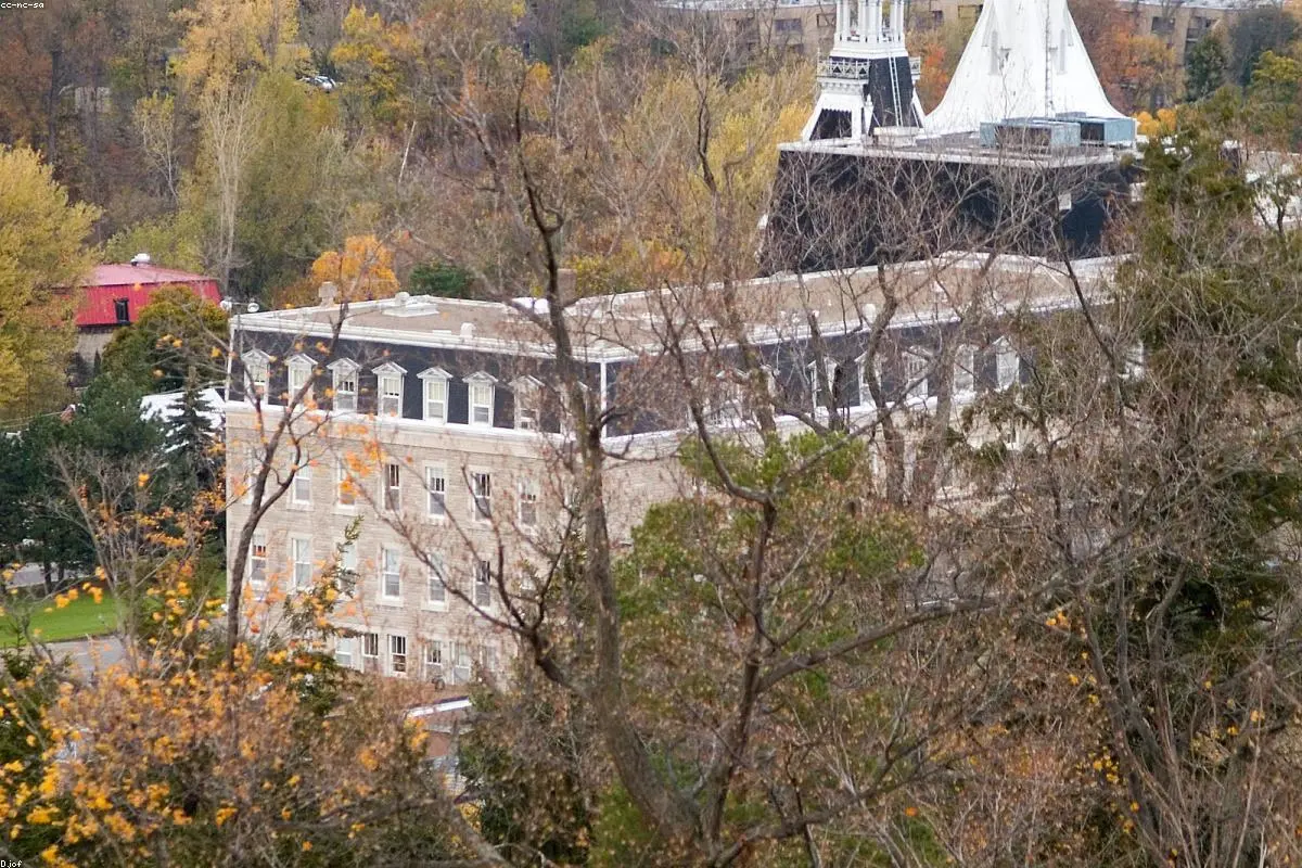 The Myth of the Lone School District: Why Local Control Fails Without a Federal Backbone