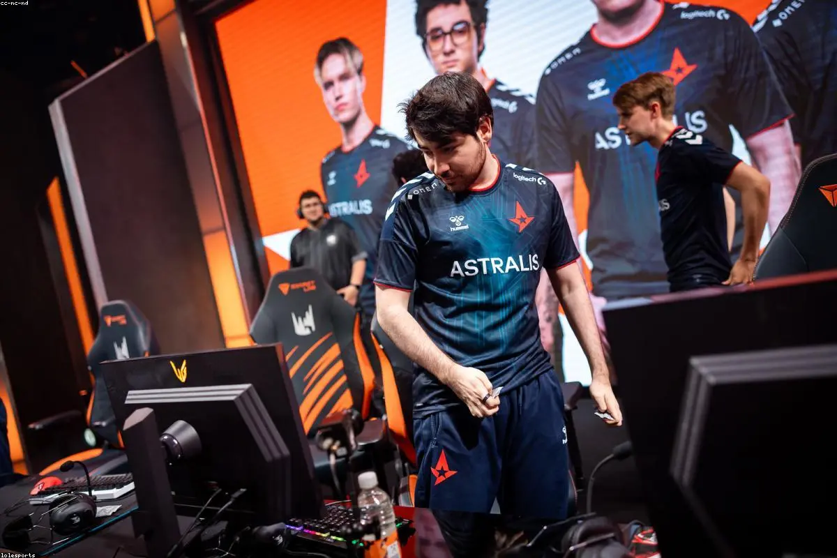 Leveling Up: Why UK Students are Landing £2,000 Grants to Play Video Games